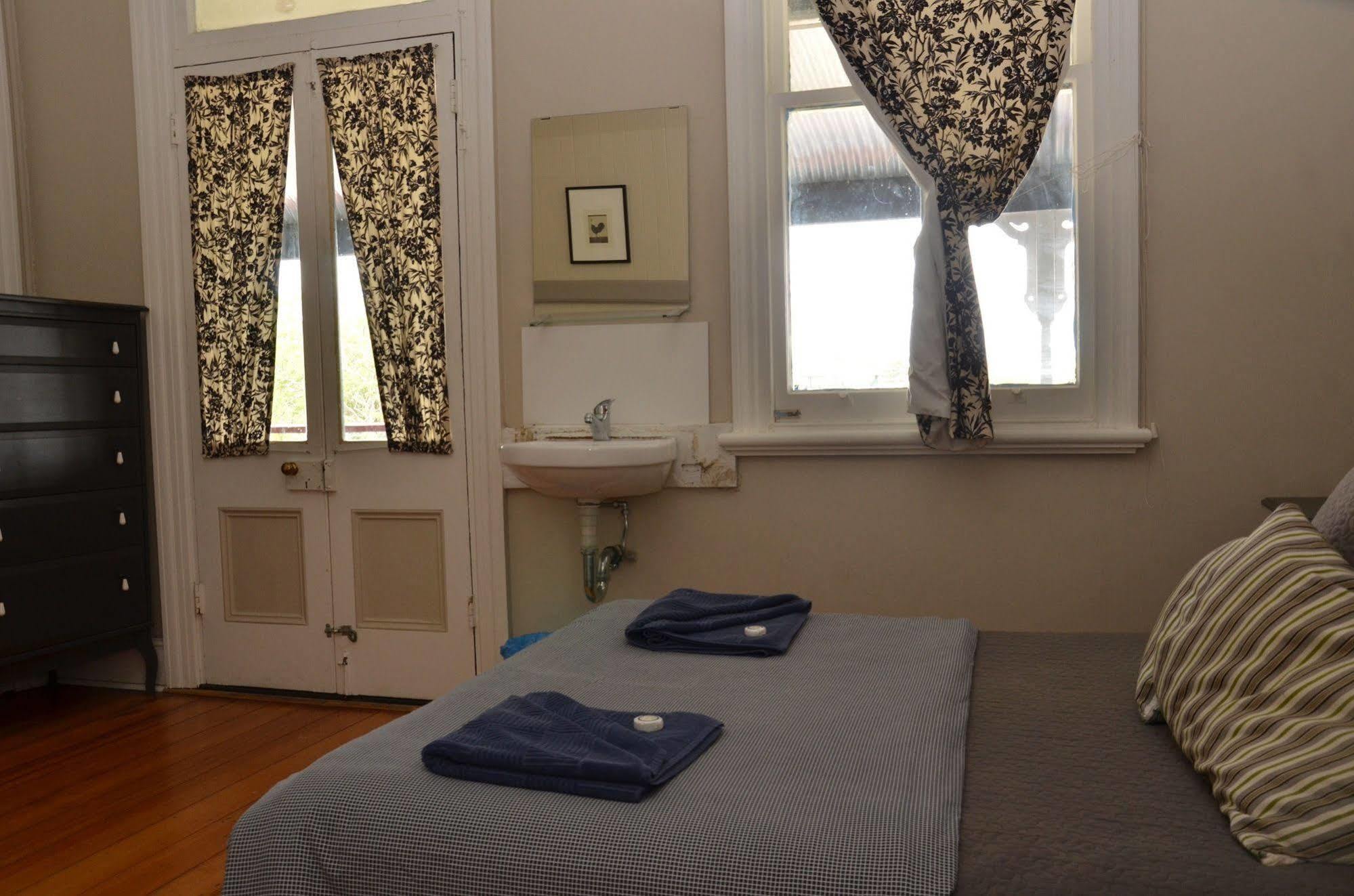 Royal Gatton Hotel Buitenkant foto